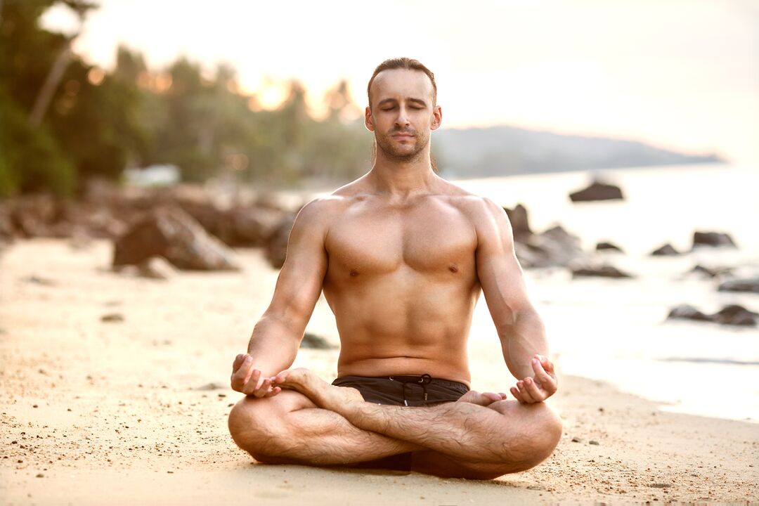 yoga for å øke styrken etter 60
